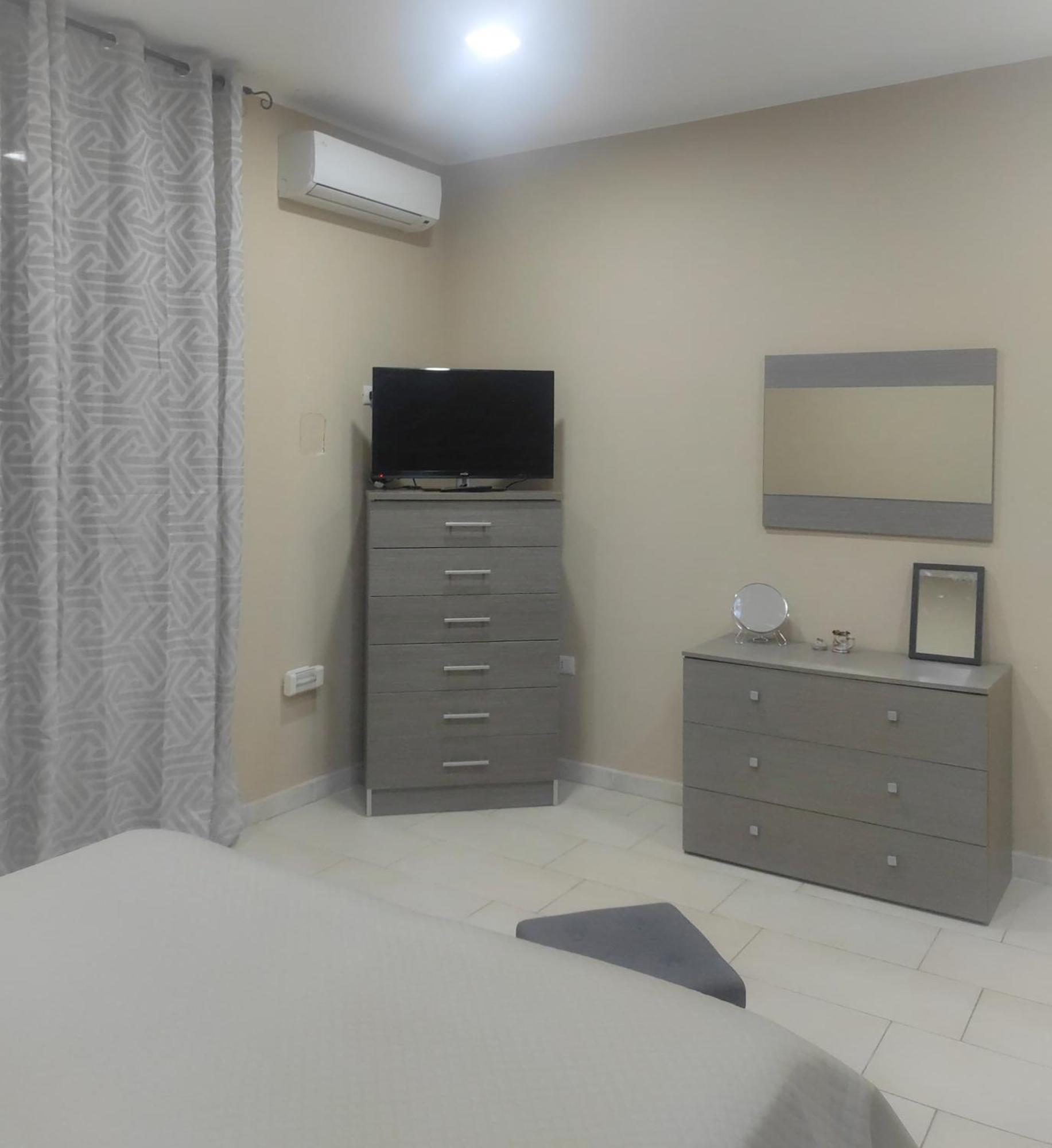76 Avenue Suites Wi-Fi - Shuttle Reggio di Calabria Exterior foto